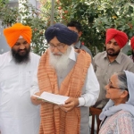 Parkash-Singh-Badal-Chief-Minister-of-Punjab-visit-Dheerekot-Farm-6