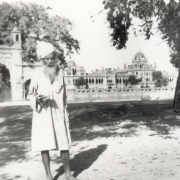 1955-Bhagat-outside-the-Khalsa-College